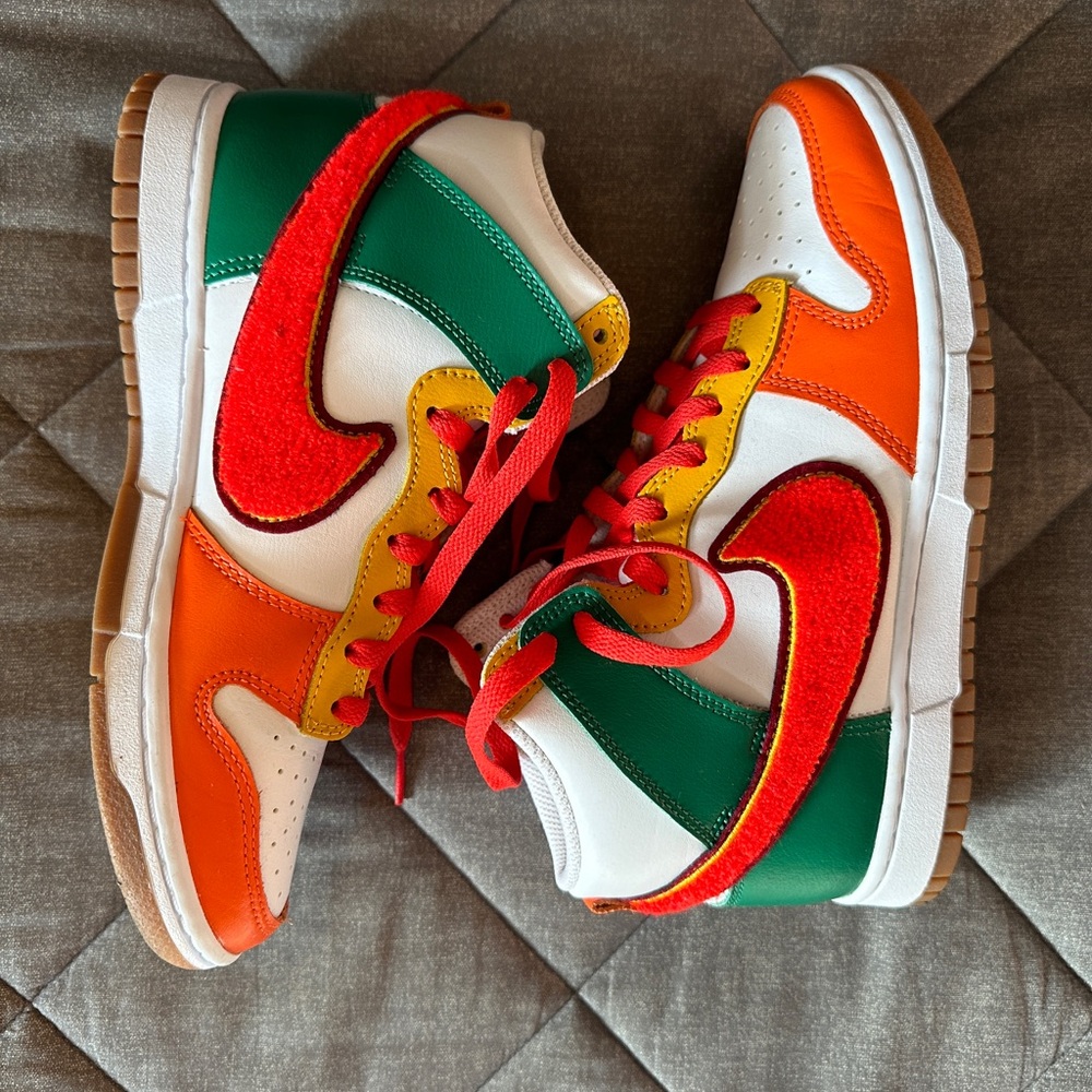 Nike Dunk High Retro